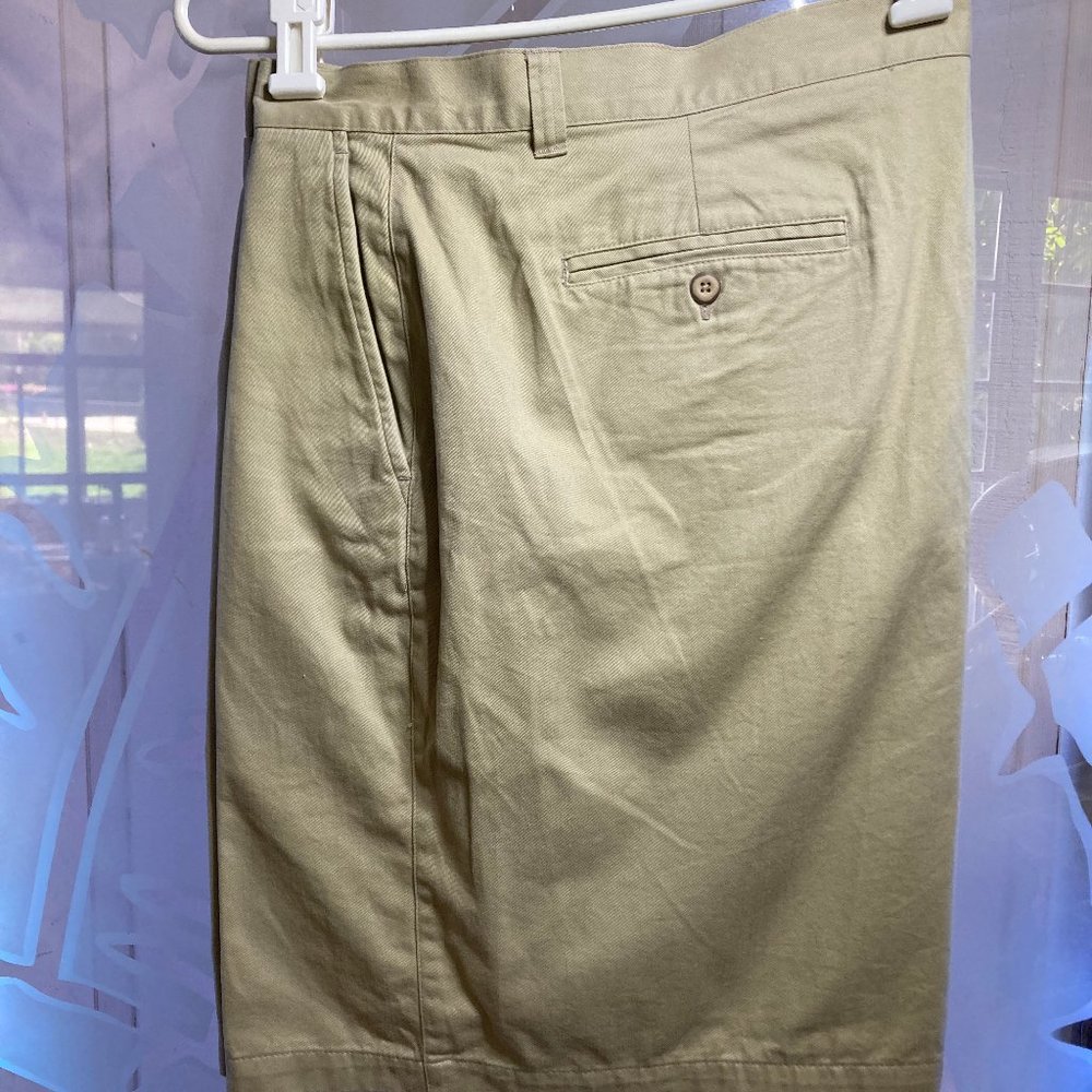 New With Tags Lord & Taylor Casual Classics Men's Beige/Tan Shorts 44W